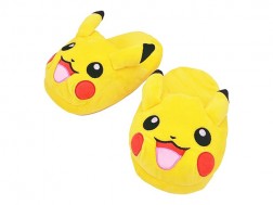 Pikachu slippers　*This prize may take up to 2 weeks to ship.