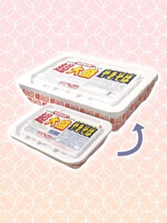 超超大盛ペヤング 賞味期限2021年08月31日 を投入いたしました Claw Machine Game Toreba